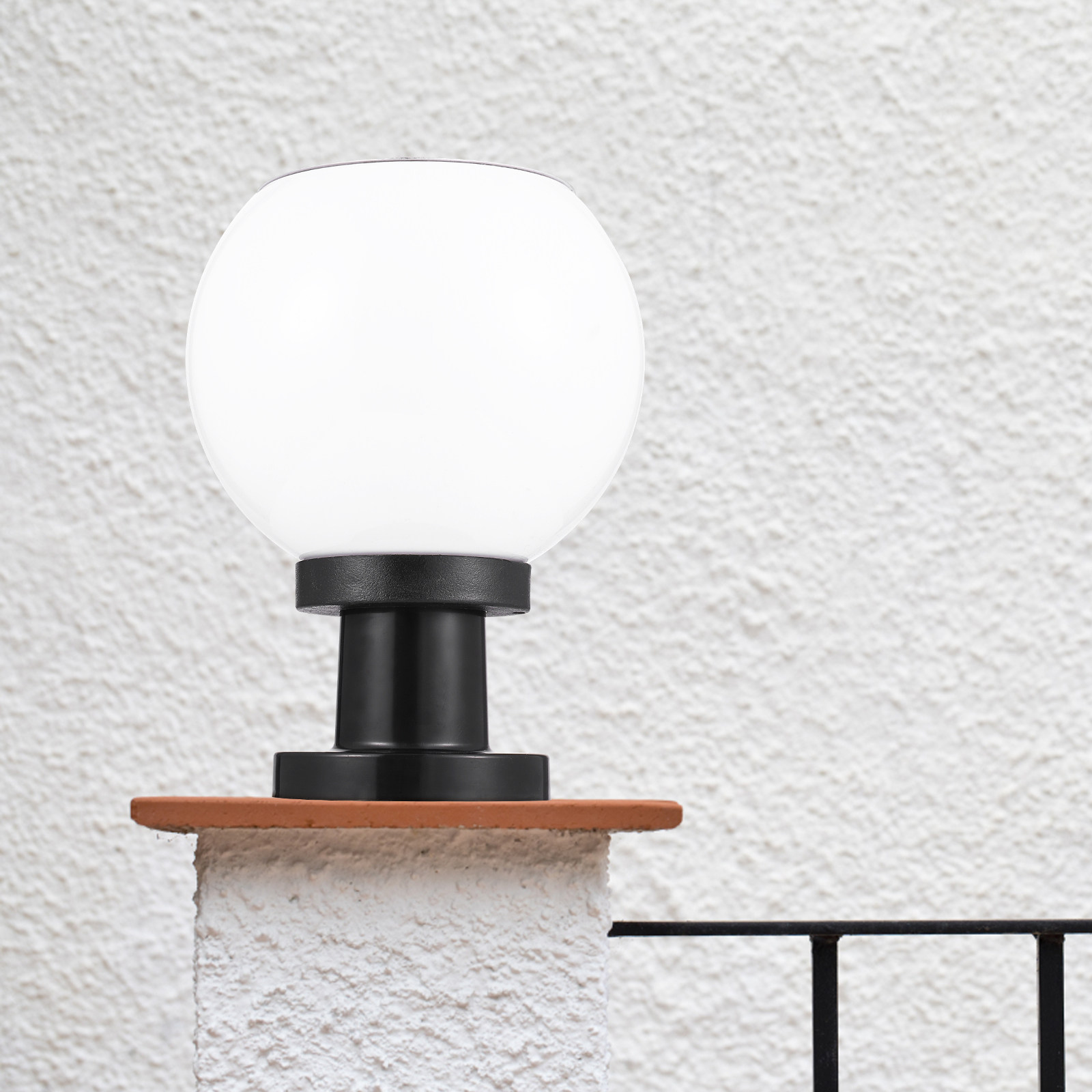 1. 太陽光発電式、丸型LED壁掛け柱灯、白色、防水、耐久性 - Outdoor Lighting And Landscape のレビューと価格